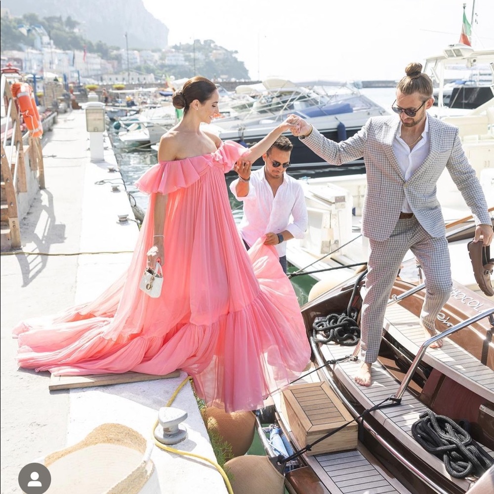 ISO- Giambattista Valli off shoulder pink gown. In search of- please do not buy - Picture 2 of 2